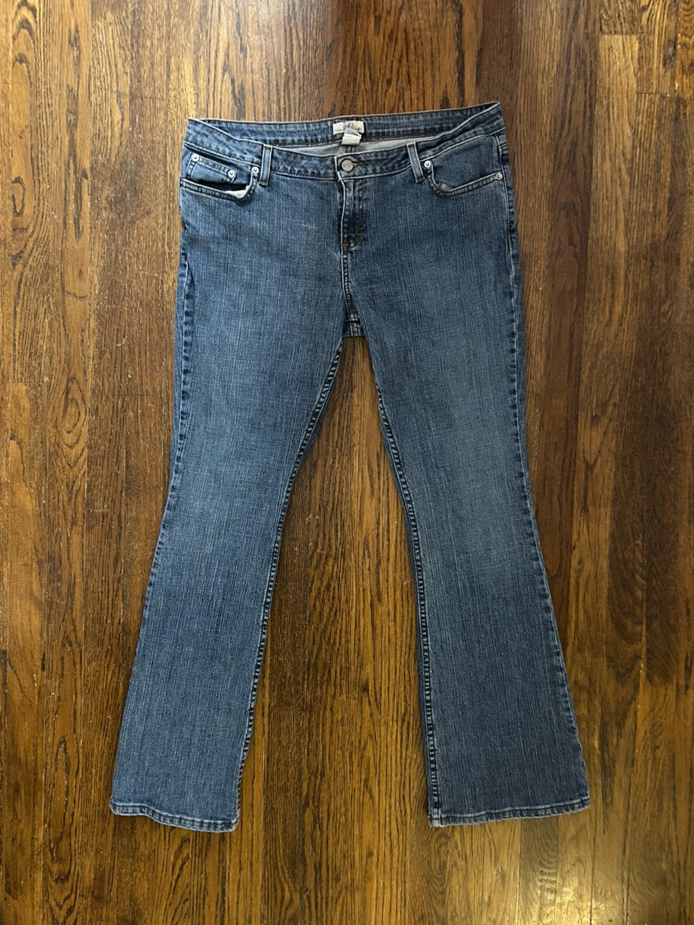 Vtg SO Y2K Embroidered Flap Pocket Flare Jeans 17, Women’s 14/16